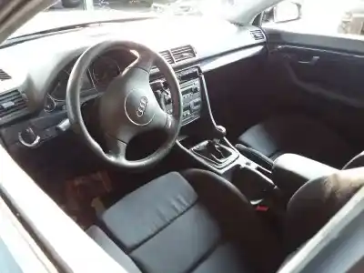 Veicolo di demolizione audi a4 berlina (8e) 1.9 tdi (96kw) dell'anno 2004 alimentato avf
