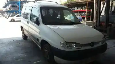 Здавання транспортного засобу peugeot partner (s1) combispace року 2001 потужний wjydw8b