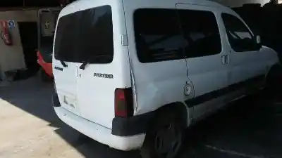 Здавання транспортного засобу peugeot partner (s1) combispace року 2001 потужний wjydw8b