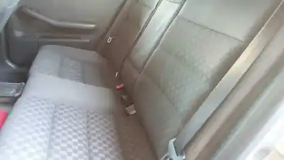 Veículo de Sucata audi a6 berlina (4b2) 2.5 tdi do ano 2002 alimentado ake