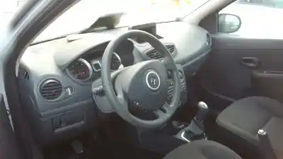 Veículo de Sucata renault clio iii authentique do ano 2013 alimentado k9k770