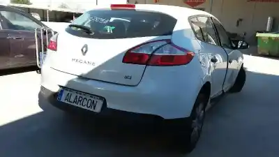 Veicolo di demolizione renault megane iii sport tourer dynamique dell'anno 2010 alimentato k9k836
