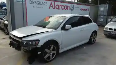 Sloopvoertuig volvo c30 (533) 1.6 d van het jaar 2009 aangedreven d4164t