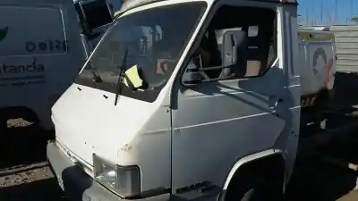 Véhicule à la ferraille NISSAN                                             TRADE 100                                                                                                                                                                                                                                                  Chasis cabina                                                                                                                                                                                                                                              de l'année 1996 alimenté BD30