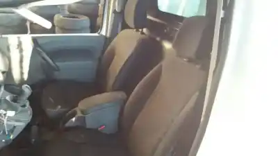 Здавання транспортного засобу renault kangoo dynamique acción especial року 2013 потужний k9k608