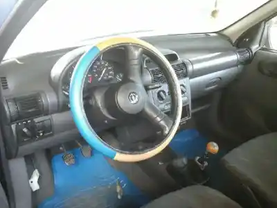 Veículo de Sucata opel corsa b base do ano 1994 alimentado c12nz