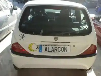 Veículo de Sucata lancia lancia y elefantino blu do ano 1998 alimentado 176b2000