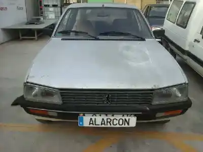 Veicolo di demolizione peugeot 505 berlina gld dell'anno 1984 alimentato 155xd3