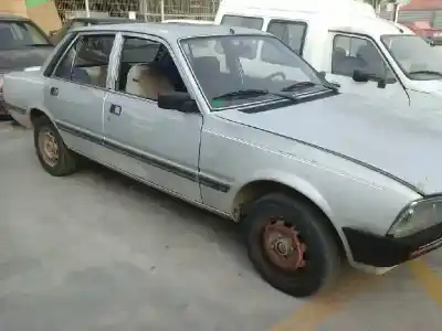 Veicolo di demolizione peugeot 505 berlina gld dell'anno 1984 alimentato 155xd3