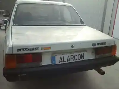 Veicolo di demolizione peugeot 505 berlina gld dell'anno 1984 alimentato 155xd3