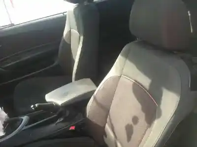 Veículo de Sucata bmw serie 1 berlina (e81/e87) 118d do ano 2010 alimentado n47d20c