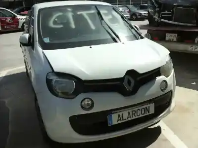 Véhicule à la ferraille RENAULT                                            TWINGO III                                                                                                                                                                                                                                                 Dynamique                                                                                                                                                                                                                                                  de l'année 2014 alimenté H4D400