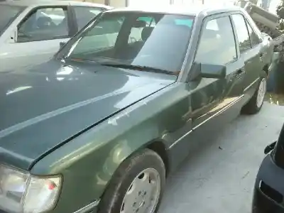Vehicul casat mercedes                                           clase e (w124) berlina                                                                                                                                                                                                                                     e 300 diesel (124.131)                                                                                                                                                                                                                                     al anului 1995 alimentat om606910
