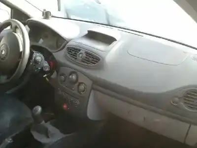 Scrapping Vehicle renault clio iii style of the year 2008 powered k9k768