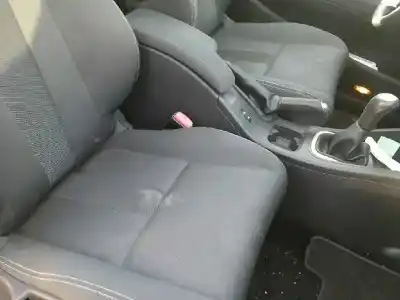 Vehicul casat renault megane iii coupe expression al anului 2010 alimentat k9k830