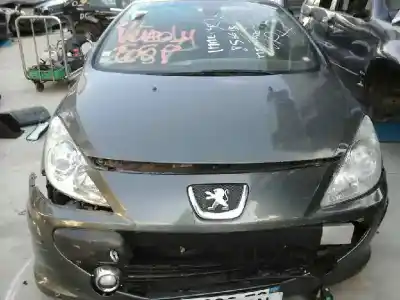 Véhicule à la ferraille PEUGEOT                                            307 CC (S2)                                                                                                                                                                                                                                                Básico                                                                                                                                                                                                                                                     de l'année 2007 alimenté RHRDW10BTED4