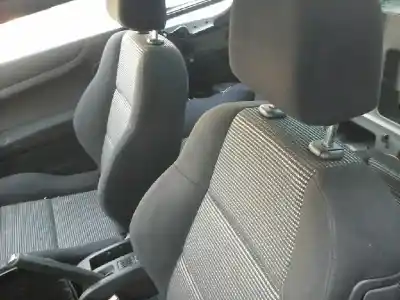 Здавання транспортного засобу peugeot                                            307 cc (s2)                                                                                                                                                                                                                                                básico                                                                                                                                                                                                                                                     року 2007 потужний rhrdw10bted4