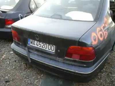 Sloopvoertuig bmw                                                serie 5 berlina (e39)                                                                                                                                                                                                                                      528i                                                                                                                                                                                                                                                       van het jaar 1996 aangedreven m52