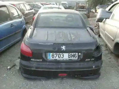 Veículo de Sucata peugeot 206 cc cc do ano 2002 alimentado 