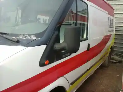 Veículo de Sucata ford transit caja cerrada, larga (fy) (2000 =>) ft 330 2.4 express-line do ano 2004 alimentado 