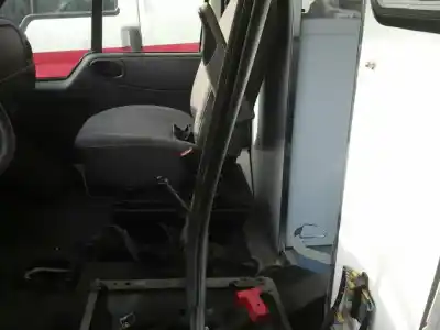 Scrapping Vehicle ford transit caja cerrada, larga (fy) (2000 =>) ft 330 2.4 90 cv / 66 kw of the year 2000 powered 