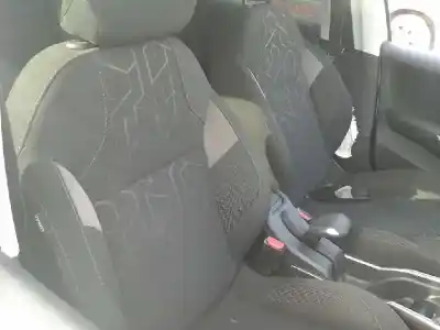 Sloopvoertuig peugeot 2008 (--.2013->) allure van het jaar 2014 aangedreven 9hp