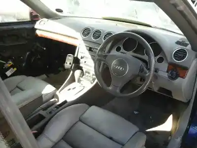 Véhicule à la ferraille audi                                               a4 cabrio (8h)                                                                                                                                                                                                                                             3.0                                                                                                                                                                                                                                                        de l'année 2002 alimenté asn