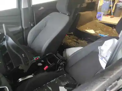 Здавання транспортного засобу ford c-max (ceu) trend plus року 2019 потужний 15hdtx / m8df