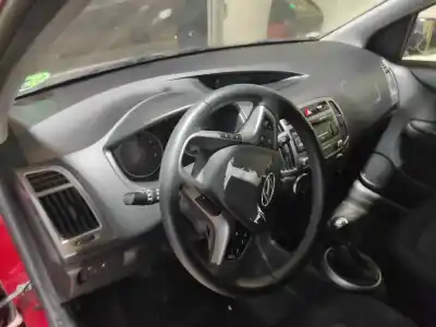 Vehicul casat hyundai i20 city s al anului 2014 alimentat g4la