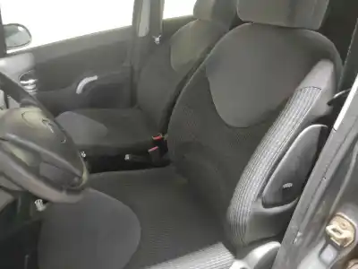 Vehicul casat citroen c3 pluriel 1.4 al anului 2004 alimentat 