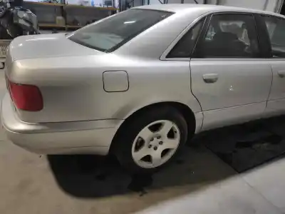 Veículo de Sucata audi a8 (d2) 2.5 tdi do ano 2001 alimentado ake