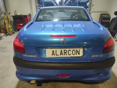 Veículo de Sucata PEUGEOT 206 CC CC do ano 2001 alimentado RFNEW10J4