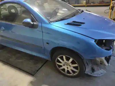 Veículo de Sucata peugeot 206 cc cc do ano 2001 alimentado rfnew10j4