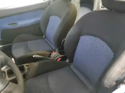 Veículo de Sucata peugeot 206 cc cc do ano 2001 alimentado rfnew10j4