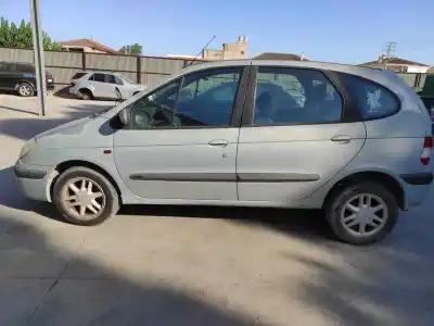 Scrapping Vehicle renault scenic (ja..) 1.9 dci authentique of the year 2001 powered 