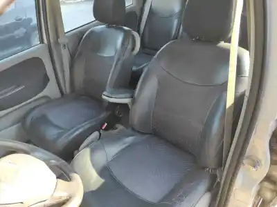 Scrapping Vehicle renault scenic (ja..) 1.9 dci authentique of the year 2001 powered 
