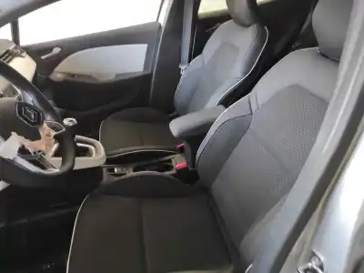 Hurda Aracı renault                                            clio v                                                                                                                                                                                                                                                     experience                                                                                                                                                                                                                                                 yılın 2021 güçlü h4de470 / h4d470