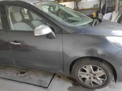 Scrapping Vehicle renault scenic iii authentique of the year 2011 powered k9k846