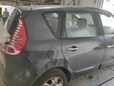 Scrapping Vehicle renault scenic iii authentique of the year 2011 powered k9k846