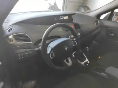 Scrapping Vehicle renault scenic iii authentique of the year 2011 powered k9k846