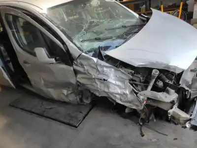 Véhicule à la ferraille peugeot partner kombi active de l'année 2011 alimenté 9hl