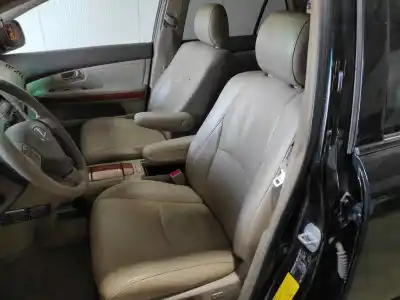 Здавання транспортного засобу lexus rx 300 (mcu35) luxury року 2004 потужний 1mz