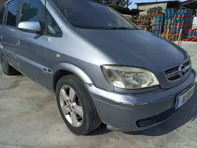 Veicolo di demolizione opel zafira a blue line dell'anno 2004 alimentato y20dth