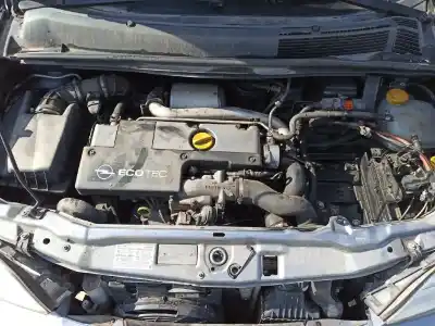 Veicolo di demolizione opel zafira a blue line dell'anno 2004 alimentato y20dth