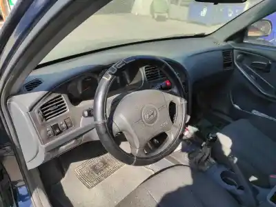 Veículo de Sucata hyundai elantra (xd) 2.0 crdi gls full do ano 2002 alimentado d4ea