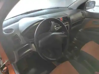 Vehicul casat kia picanto 1.1 active al anului 2004 alimentat g4hg