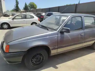 Veículo de Sucata opel kadett e cs berlina do ano 1989 alimentado 17d