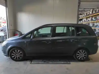 Veículo de Sucata opel zafira b enjoy do ano 2006 alimentado z19dt