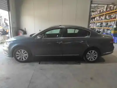 Veículo de Sucata volkswagen passat lim. (362) advance bluemotion do ano 2012 alimentado cffb