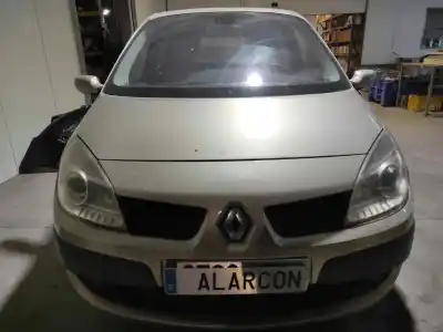 Veículo de Sucata RENAULT SCENIC II Authentique do ano 2007 alimentado 